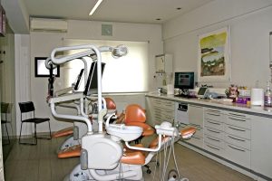 Ορθοδοντικό Ιατρείο - Δρ. Ζαρμπή, διδάκτωρ Πανεπιστημίου